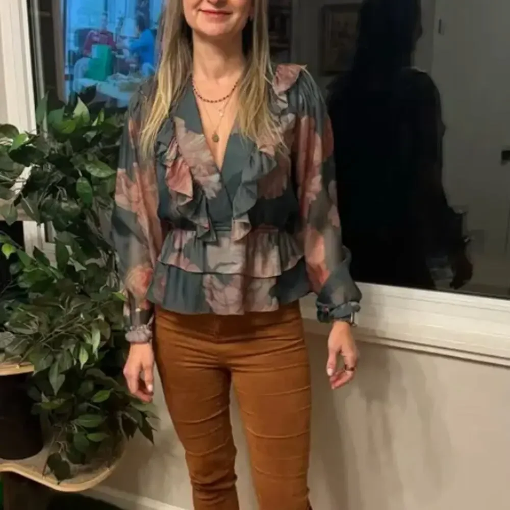 Hutch Hunter Green Chiffon Ruffle Top MEDIUM Cottage Fall Romantic Designer $180 - Picture 5 of 10